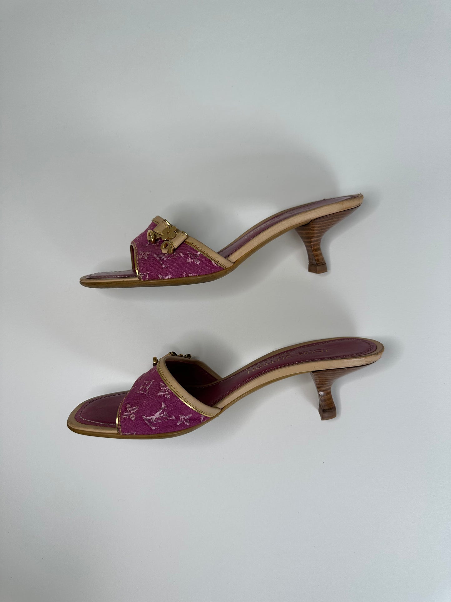 Louis Vuitton Pink Denim Sandals 36.5
