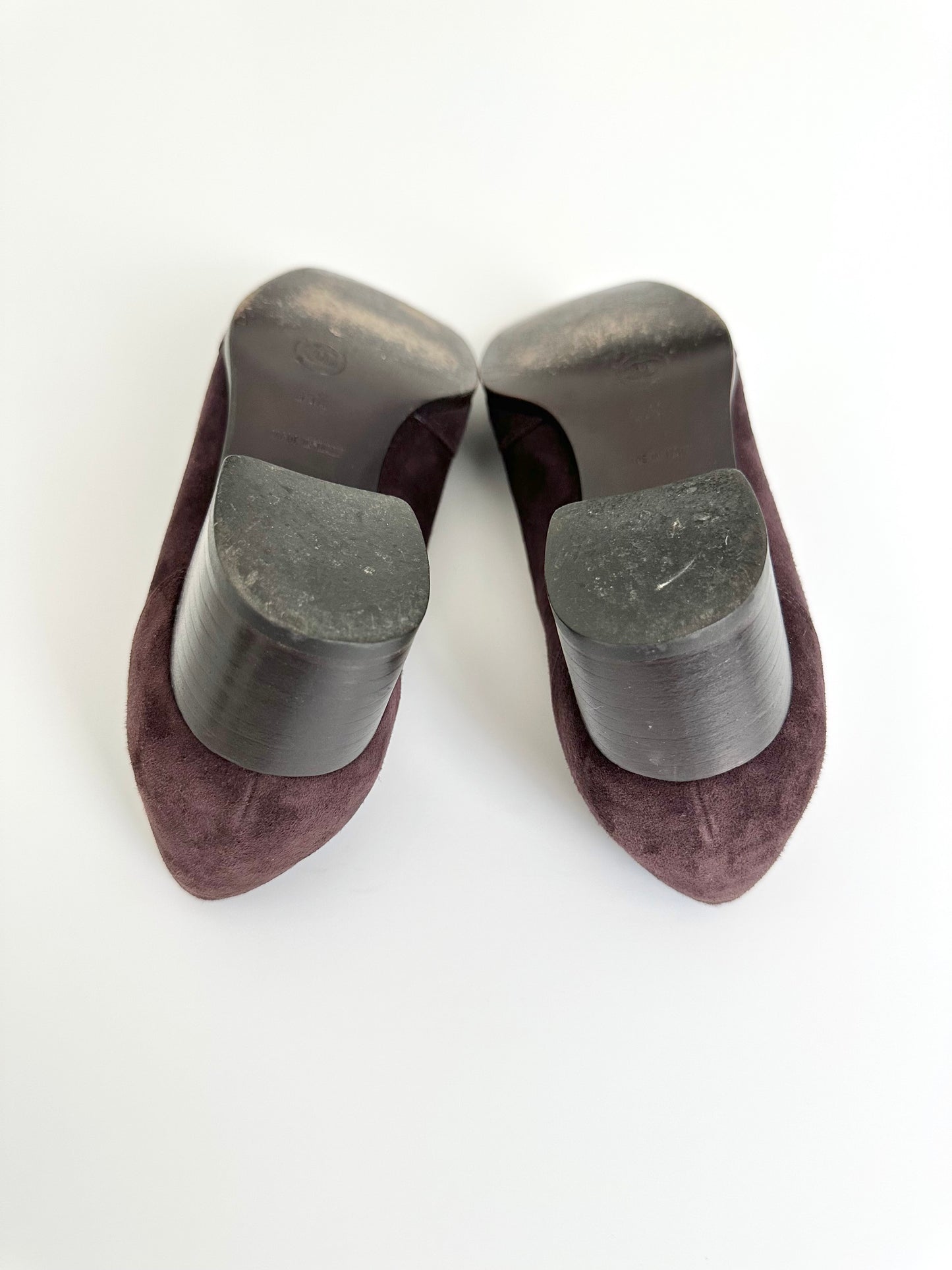 Chanel Brown Suede Logo Pumps 35.5