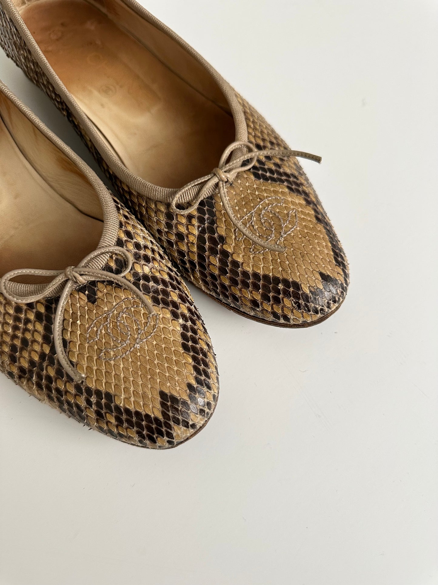 Chanel Beige Python Flats 38.5