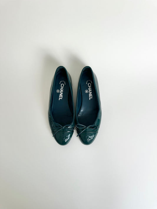 Chanel Dark Green Patent Ballet Flats 36.5