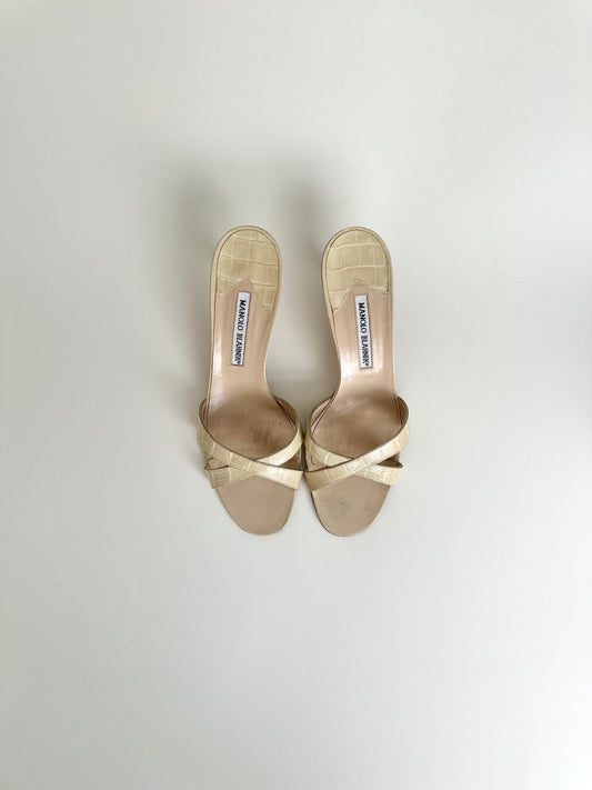 Manolo Blahnik Ivory Callamu Croc Mules 41