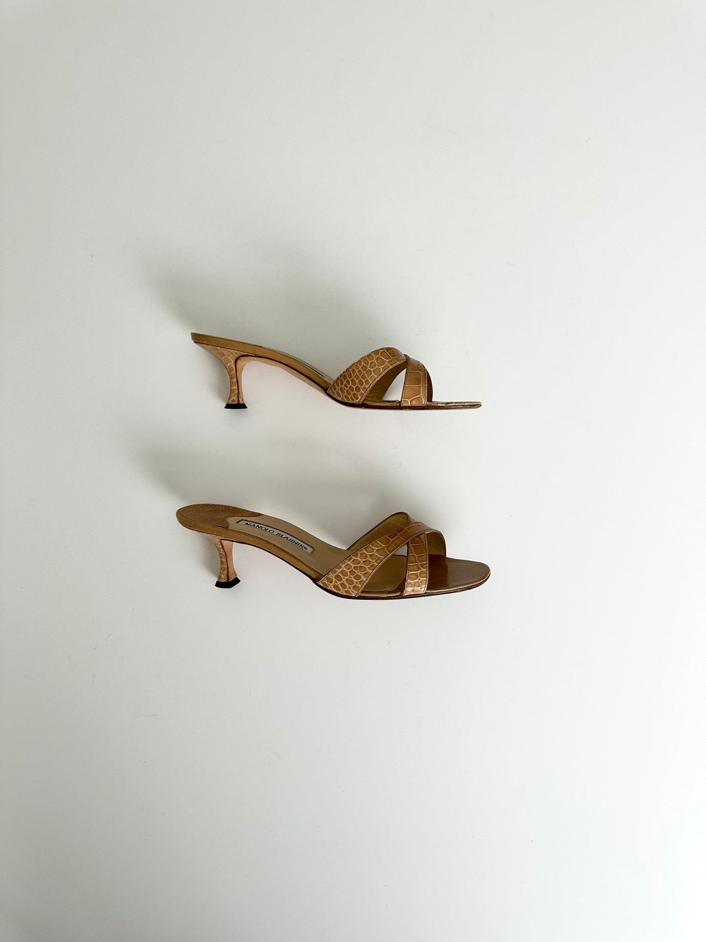 Manolo Blahnik Tan Callamu Croc Mules 38