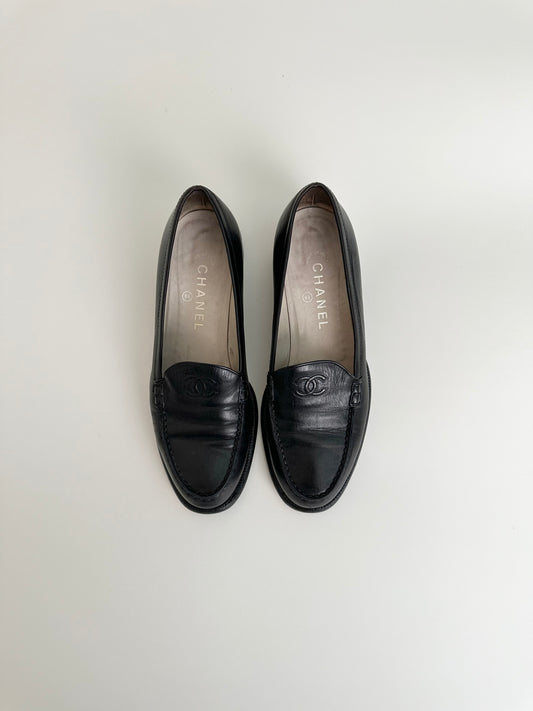 Chanel Black Leather Loafers 38