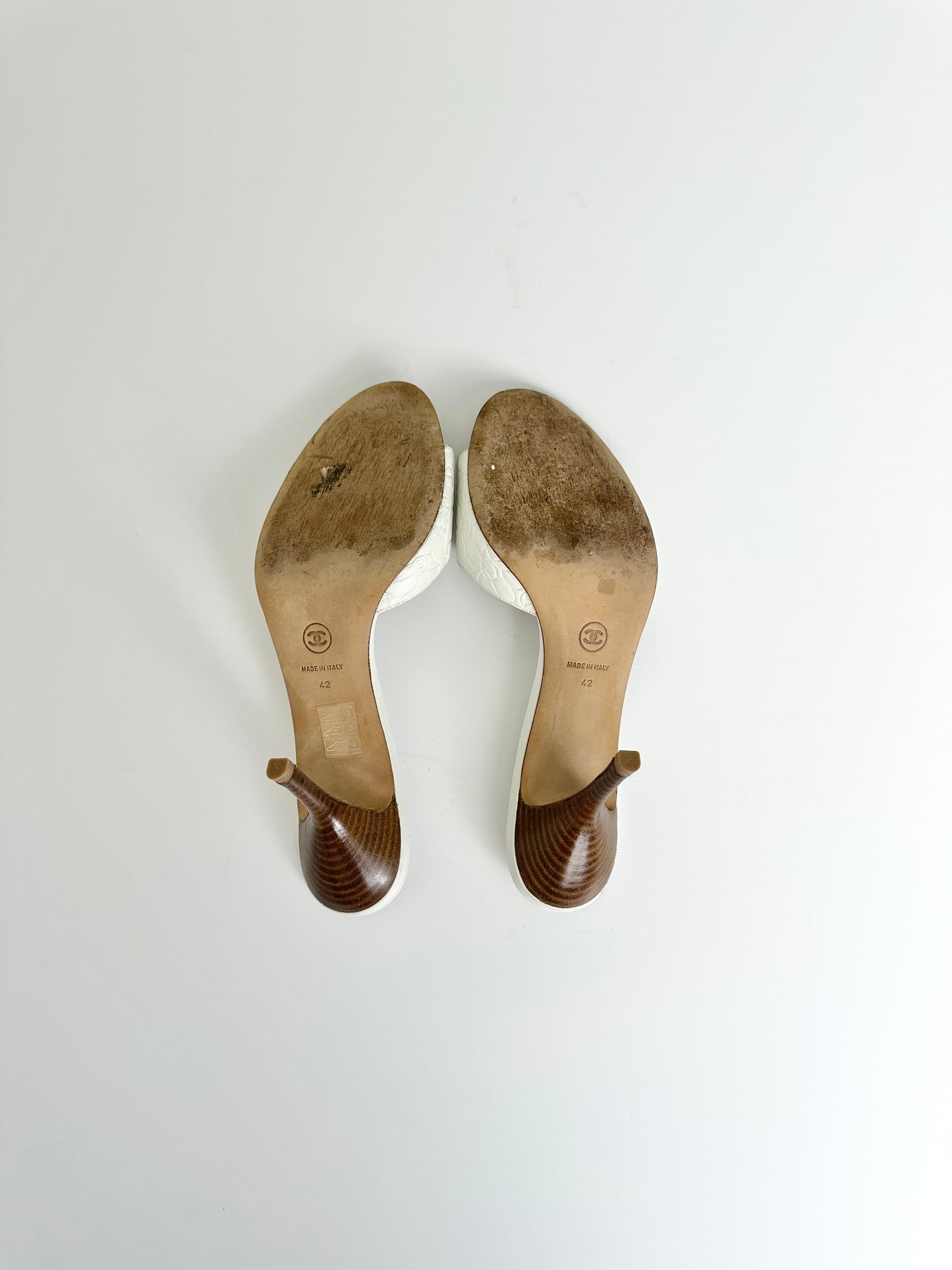 Chanel White Leather Camellia Logo Sandals 42