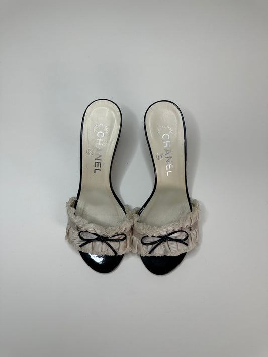Chanel Cream Ruffle Sandals 35.5